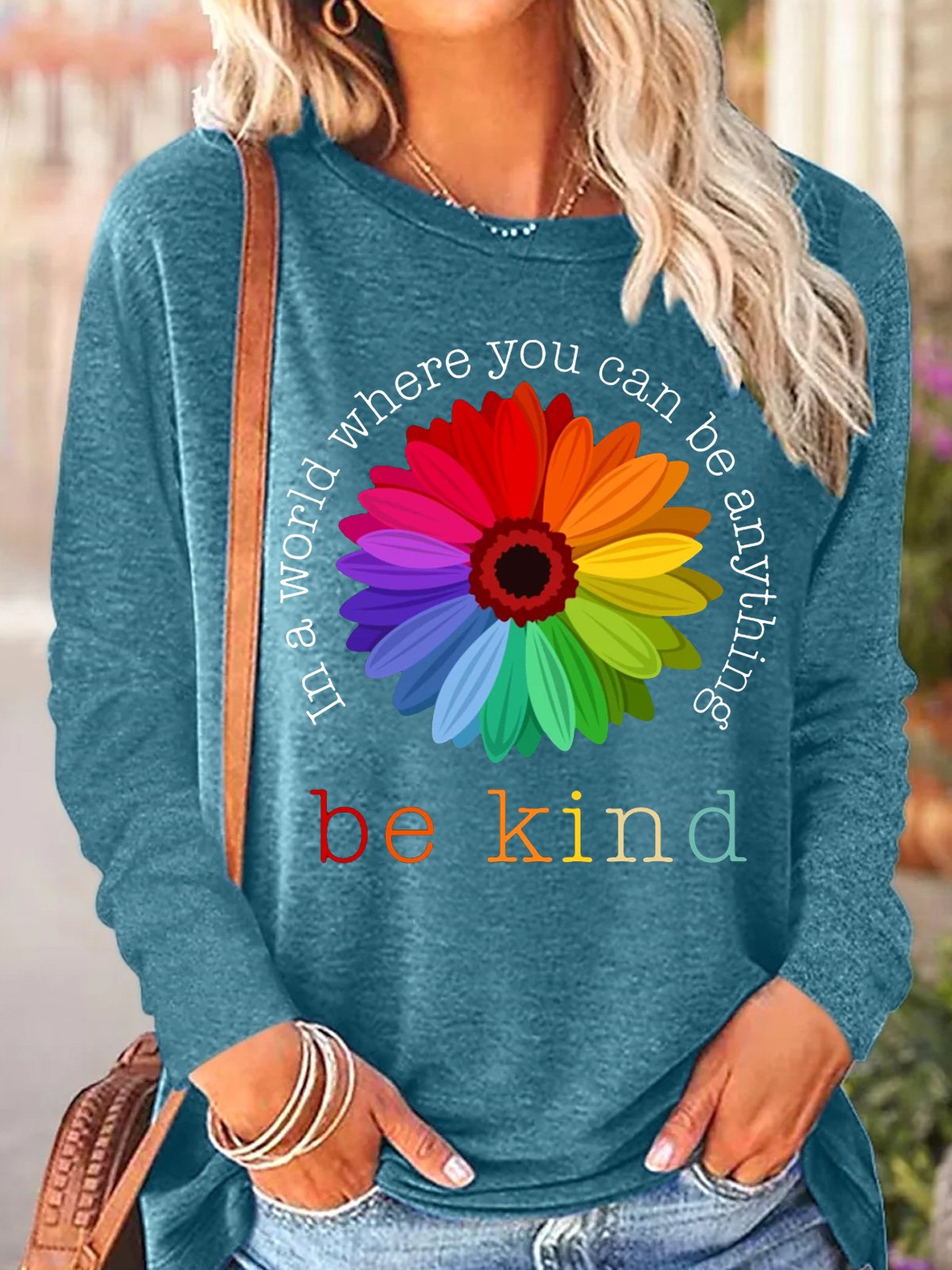 Womens Daisy In A World Where You Can Be Anything Be Kind Vintage Top