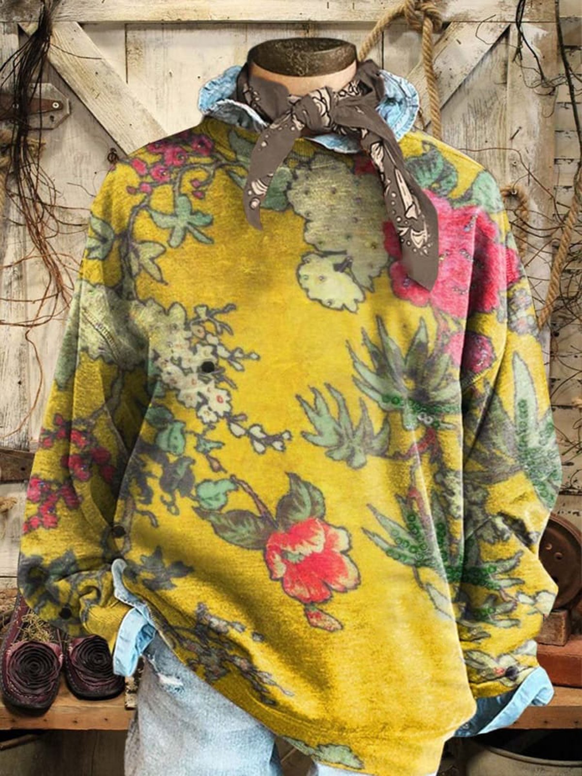 L/S Crew Neck Floral Sweater main image 1