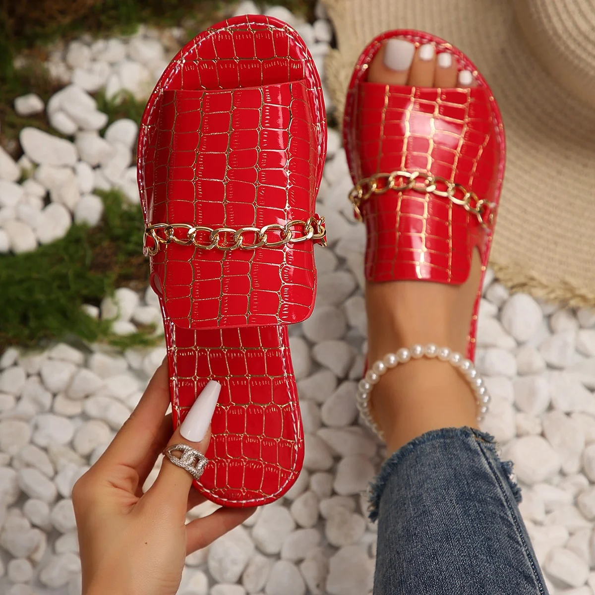 Summer Crocodile Pattern Large Size Outdoor Flat Slippers Women's Metal Chain Fashionable Beach Slippers