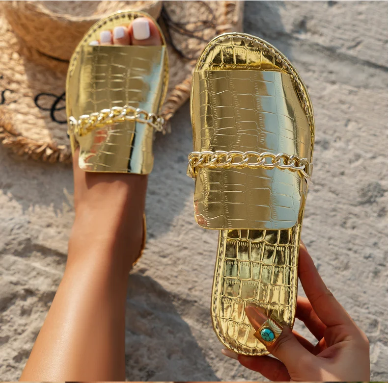 Summer Crocodile Pattern Large Size Outdoor Flat Slippers Women's Metal Chain Fashionable Beach Slippers