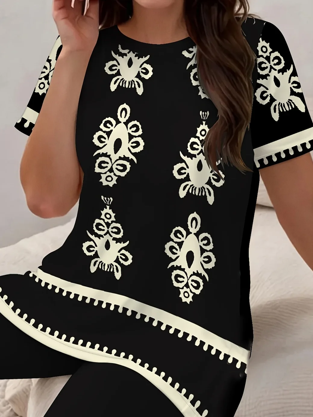 Women Abstract Printing Two-Piece Set Daily Short Sleeve Casual Summer Top With Pants Matching Set