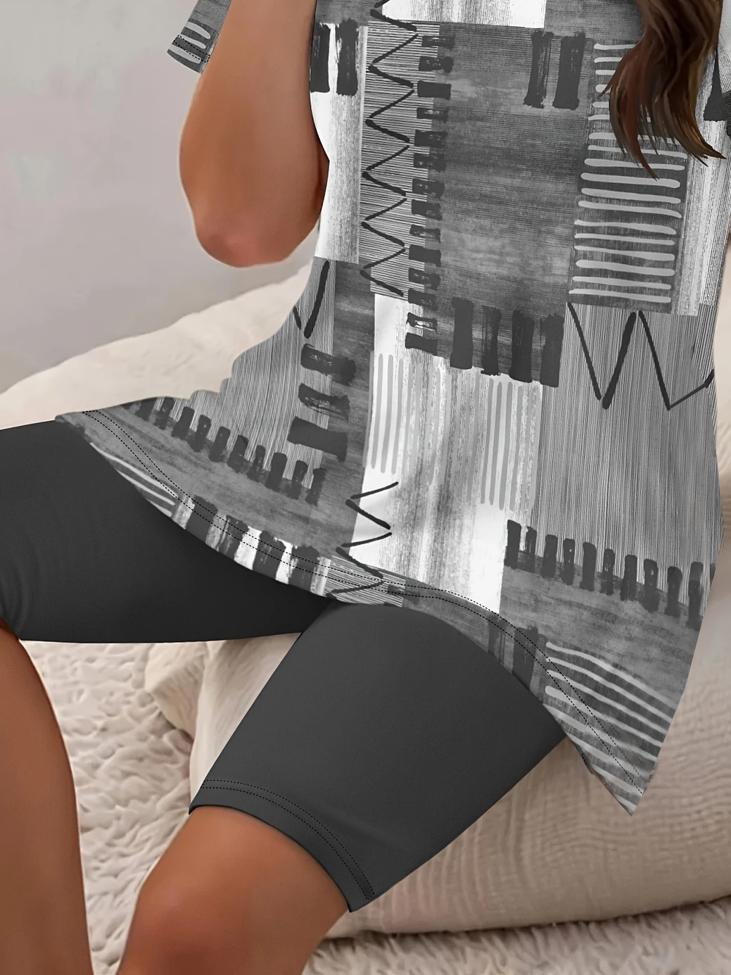 Women Abstract Printing Two-Piece Set Daily Short Sleeve Casual Summer Top With Pants Matching Set