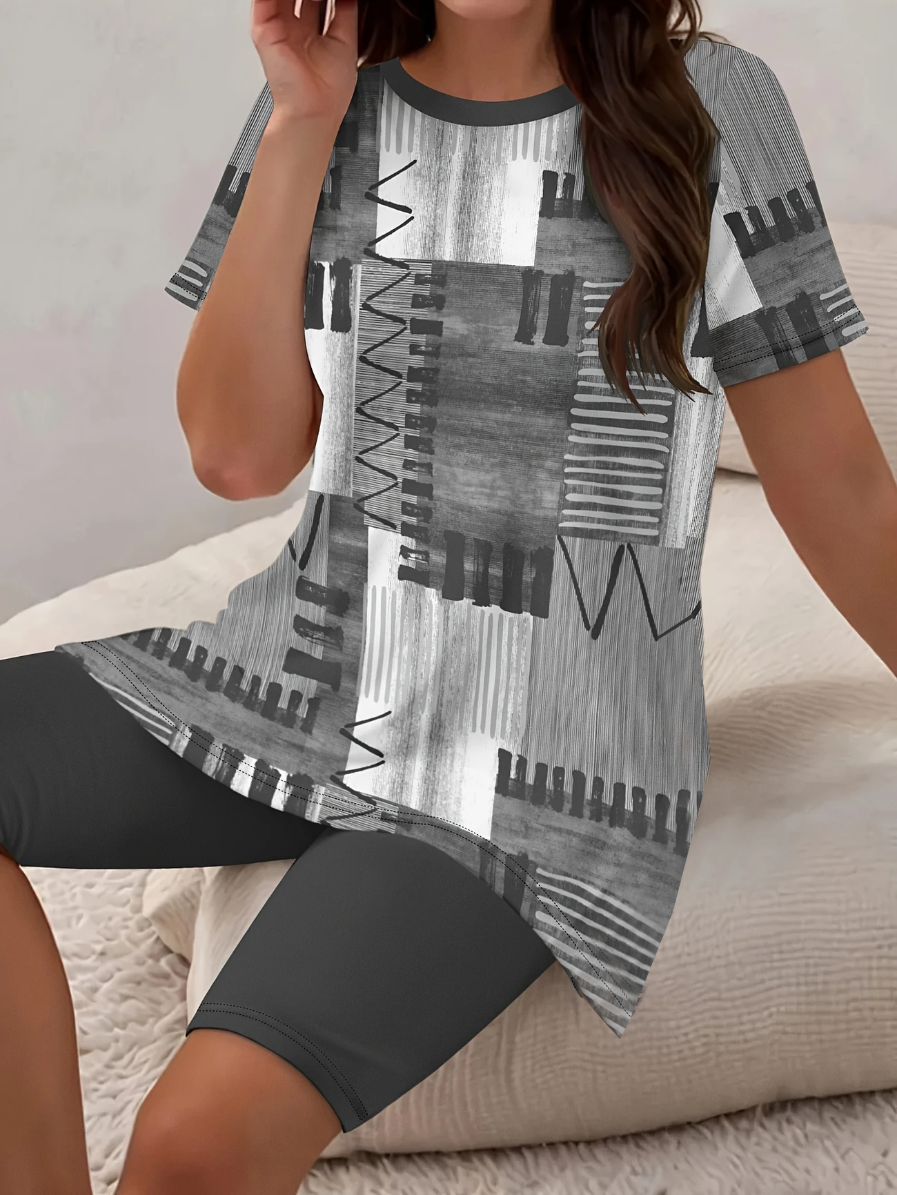 Women Abstract Printing Two-Piece Set Daily Short Sleeve Casual Summer Top With Pants Matching Set
