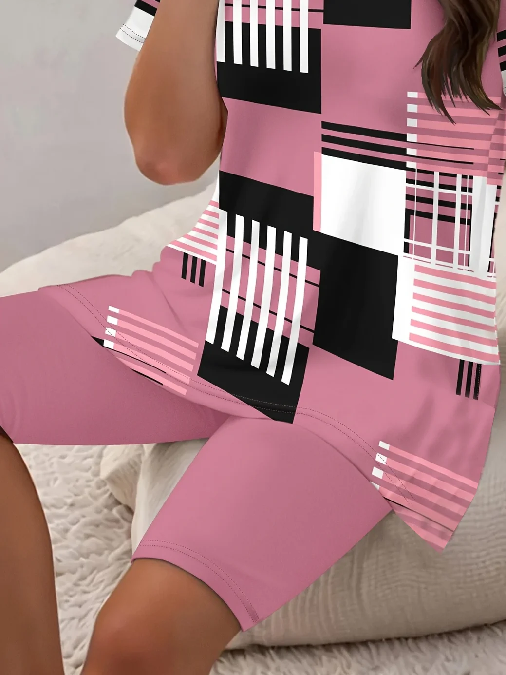 Women Abstract Stripes Printing Two-Piece Set Daily Short Sleeve Casual Summer Top With Pants Matching Set
