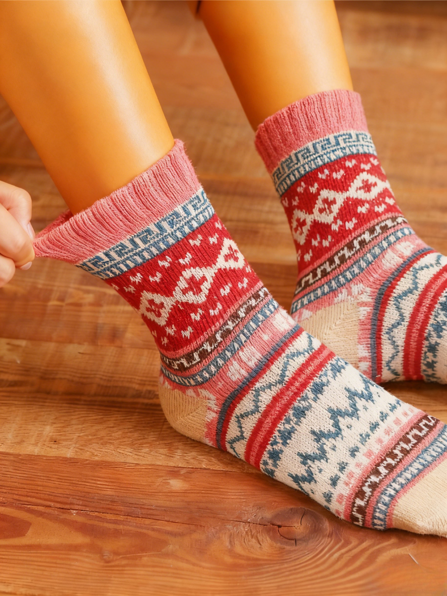 Chunky Knit Thick Warm Mid-calf Socks With Ethnic Retro Geometric Pattern