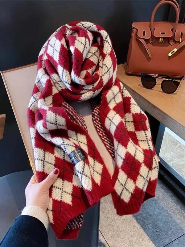 Versatile Korean Style Knitted Wool Christmas Red New Winter High-end New Year Gift Couple Scarf