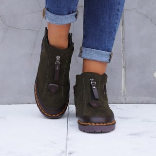flat bottom chelsea boots