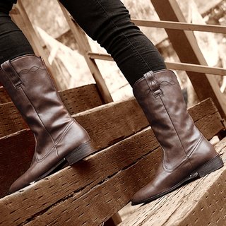 vintage low heel boots