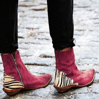 flat heel cowboy boots