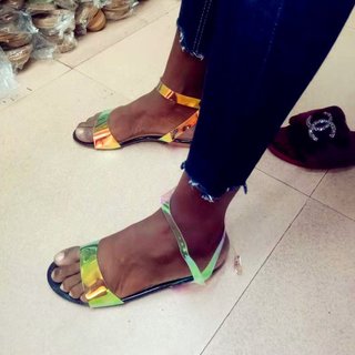 black flat heel sandals