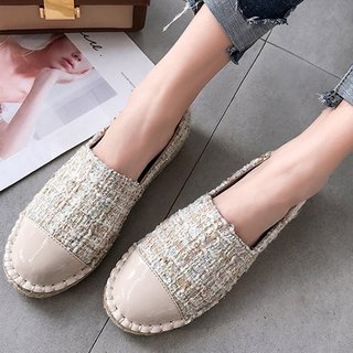 womens round toe flats