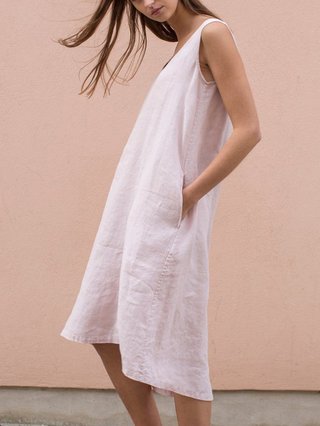 loose sleeveless dress