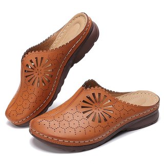 closed toe clog sandals