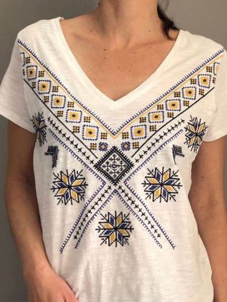Creamy White Vintage V Neck Short Sleeve Shift T Shirts