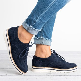 women's lace up oxfords