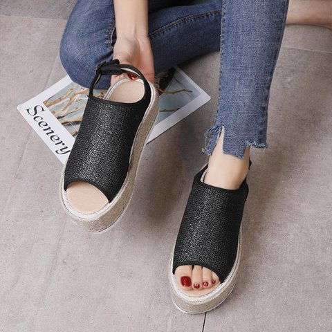 Women's Casual Peep Toe Buckle Strap Platform Sandals