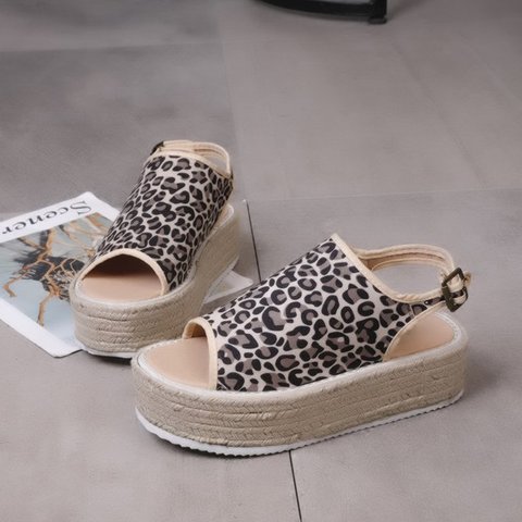 Women's Casual Peep Toe Buckle Strap Platform Sandals