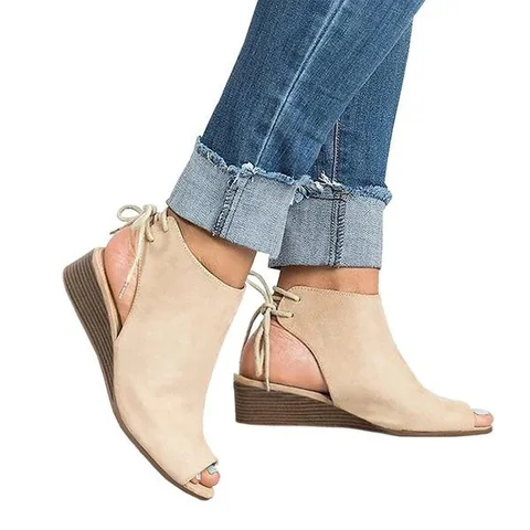 black small heel wedges