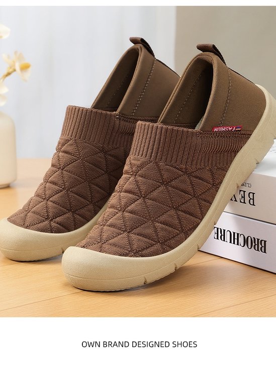 All Season Mesh Fabric Plain Shallow Flyknit slip-on comfortable flat shoes for mothers with soft soles
