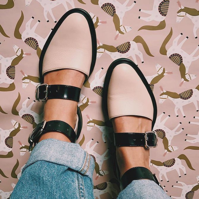 2019 Fashion Trends Low Heel Pink Color block Buckle Flats