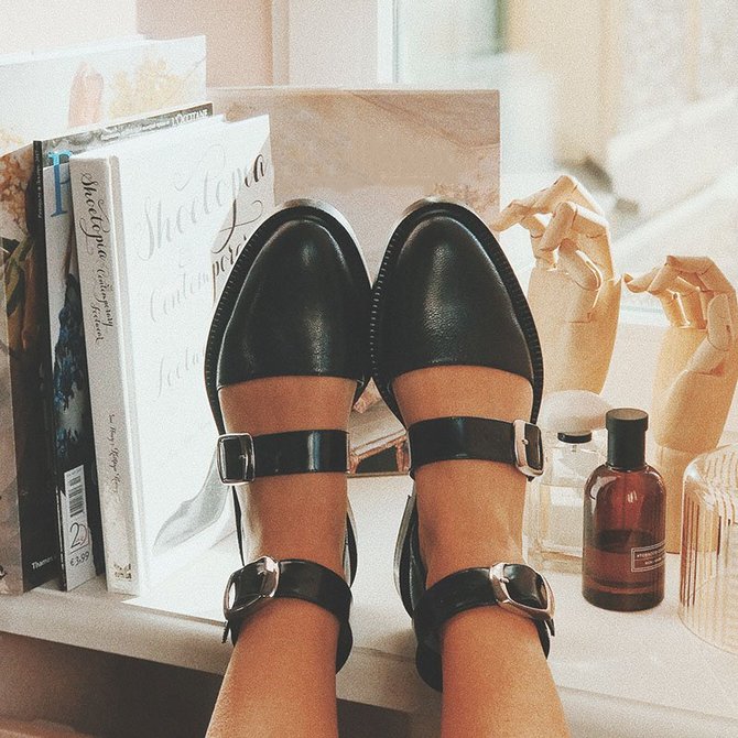 2019 Fashion Trends Low Heel Pink Color block Buckle Flats