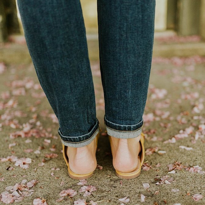 pointed toe flat sandals