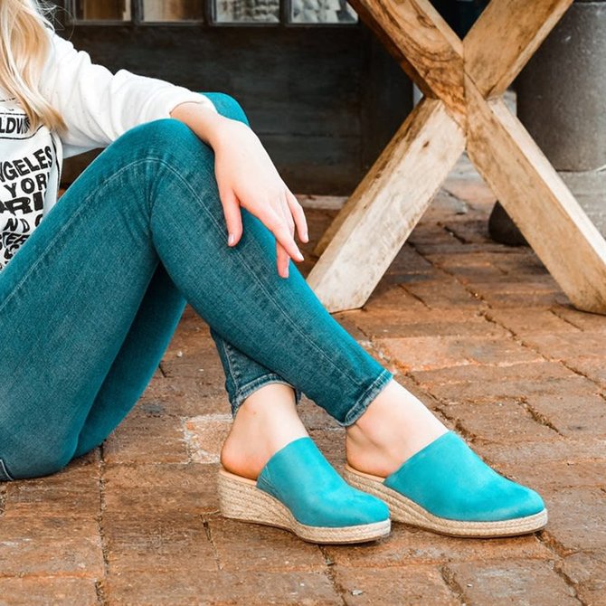 flat mule sandals closed toe