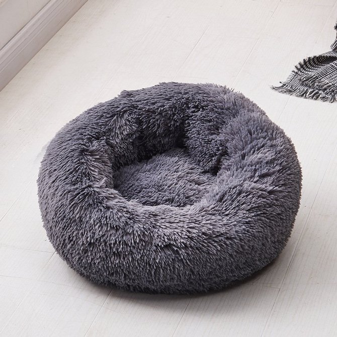round plush dog bed