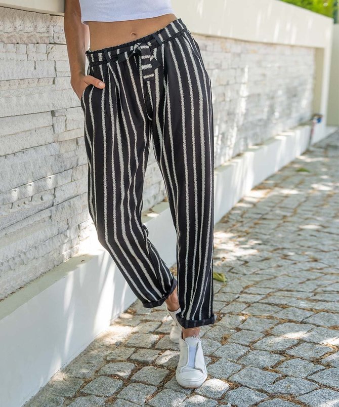 Black & White Stripe Belted Straight-Leg Pants - Women