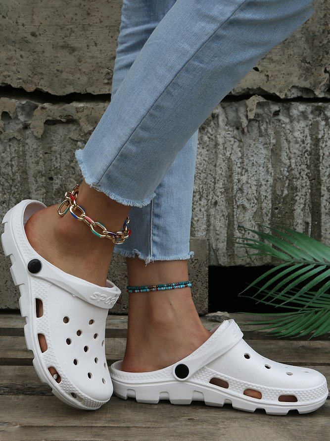 Solid Color Hollow Garden Shoes