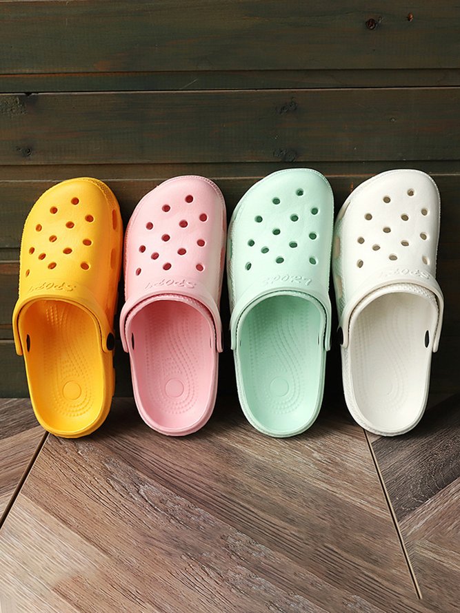 Solid Color Hollow Garden Shoes
