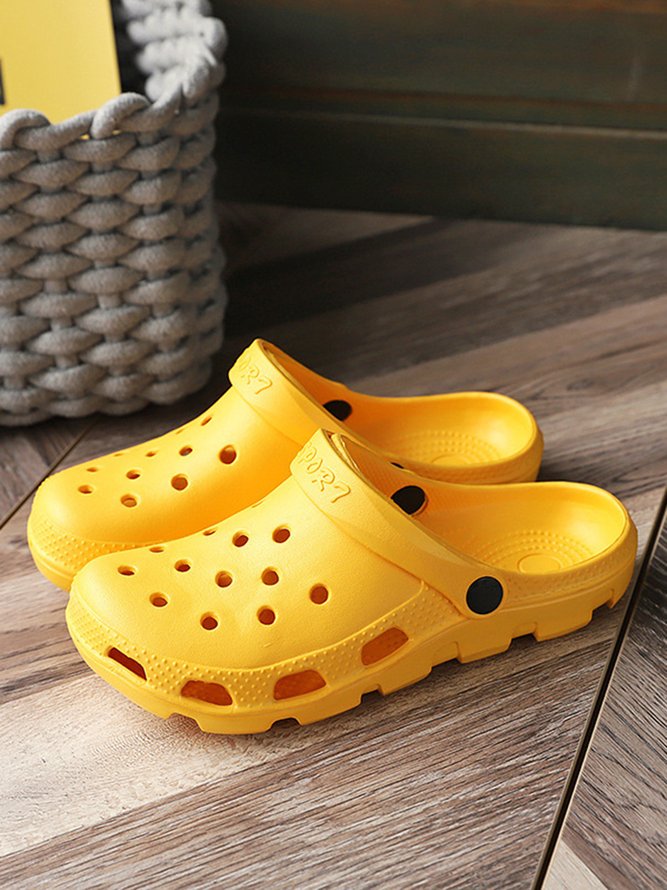 Solid Color Hollow Garden Shoes