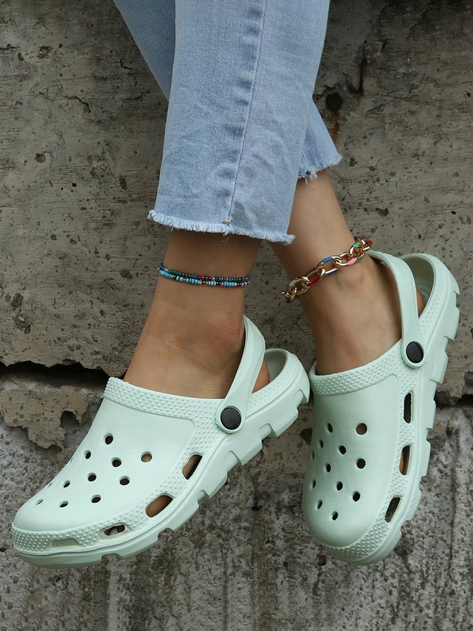 Solid Color Hollow Garden Shoes
