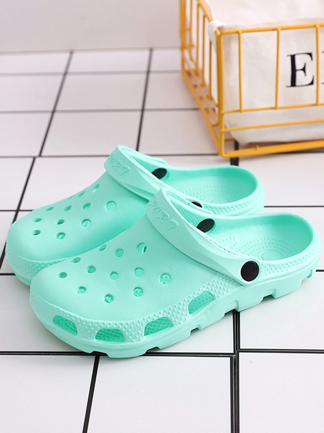 Solid Color Hollow Garden Shoes
