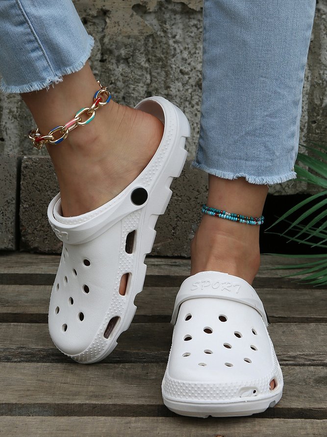Solid Color Hollow Garden Shoes