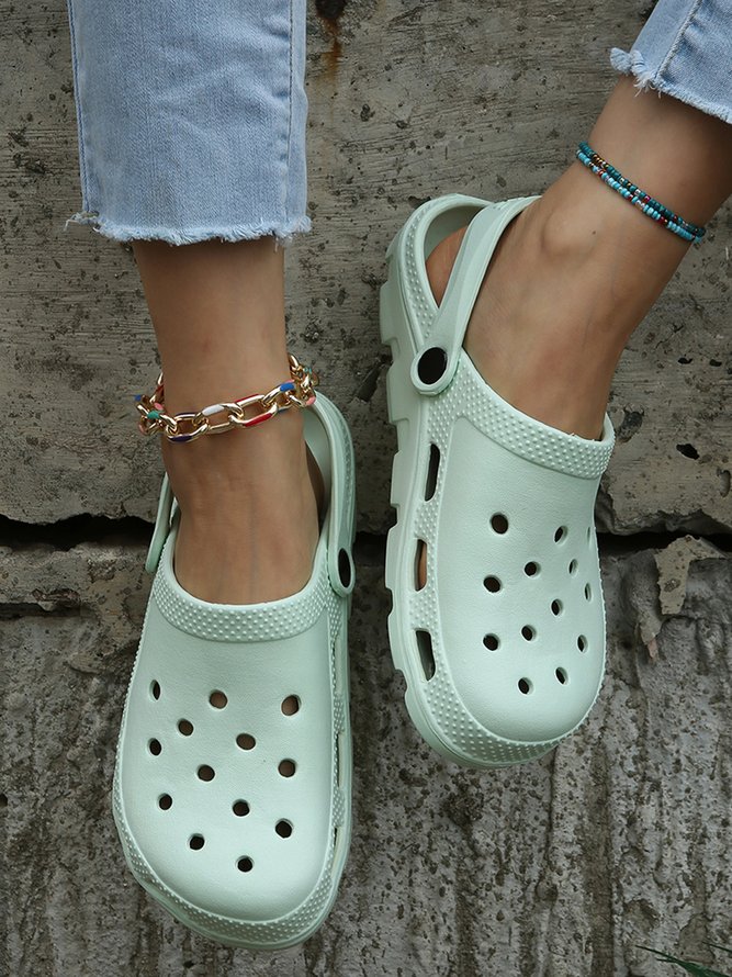 Solid Color Hollow Garden Shoes