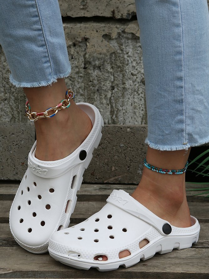 Solid Color Hollow Garden Shoes