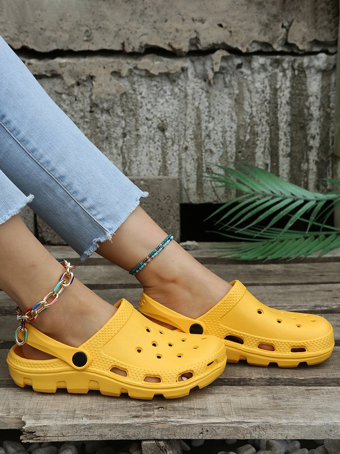 Solid Color Hollow Garden Shoes