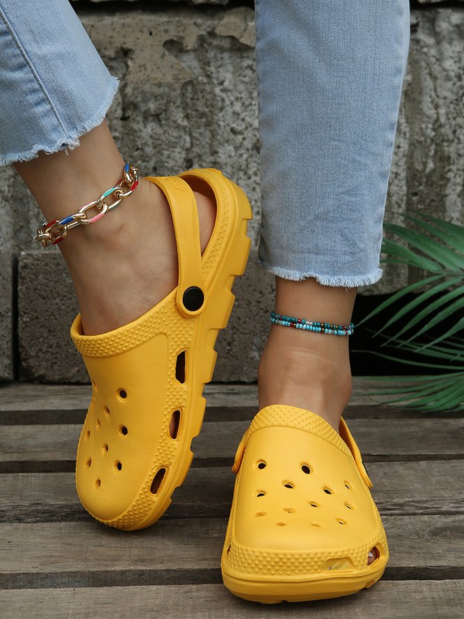 Solid Color Hollow Garden Shoes