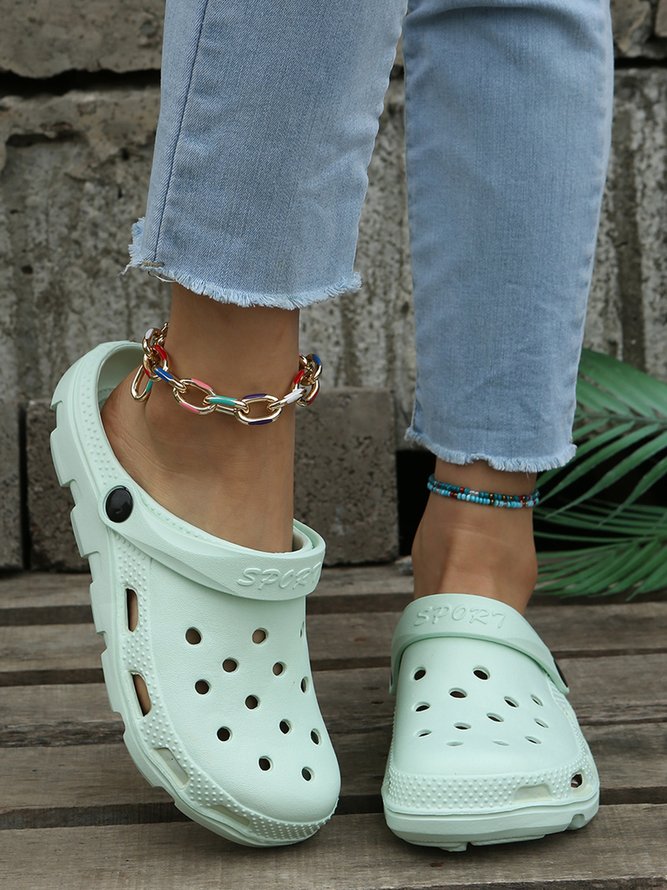 Solid Color Hollow Garden Shoes