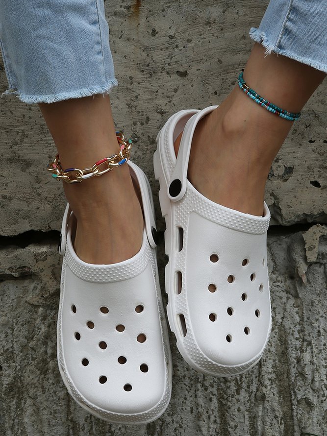 Solid Color Hollow Garden Shoes