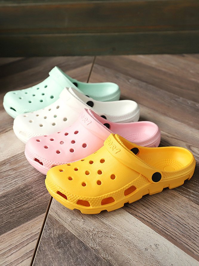 Solid Color Hollow Garden Shoes
