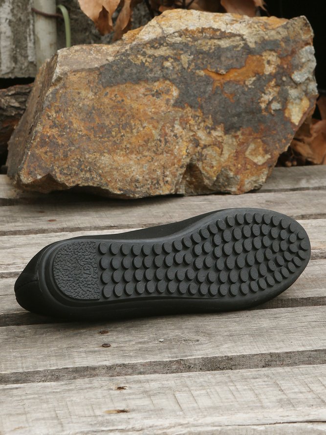 Black Simple Commuter Flats