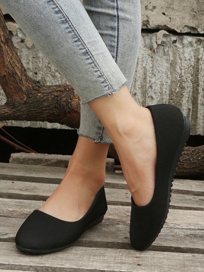 Black Simple Commuter Flats