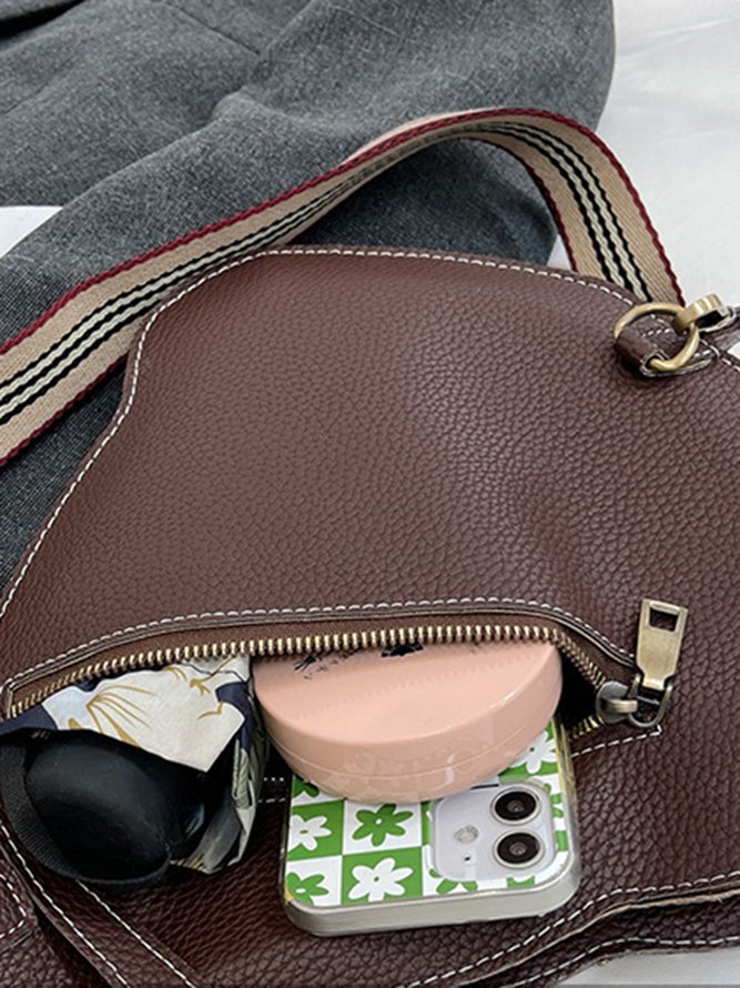 Cat Motif Buckle Zip Messenger Bag