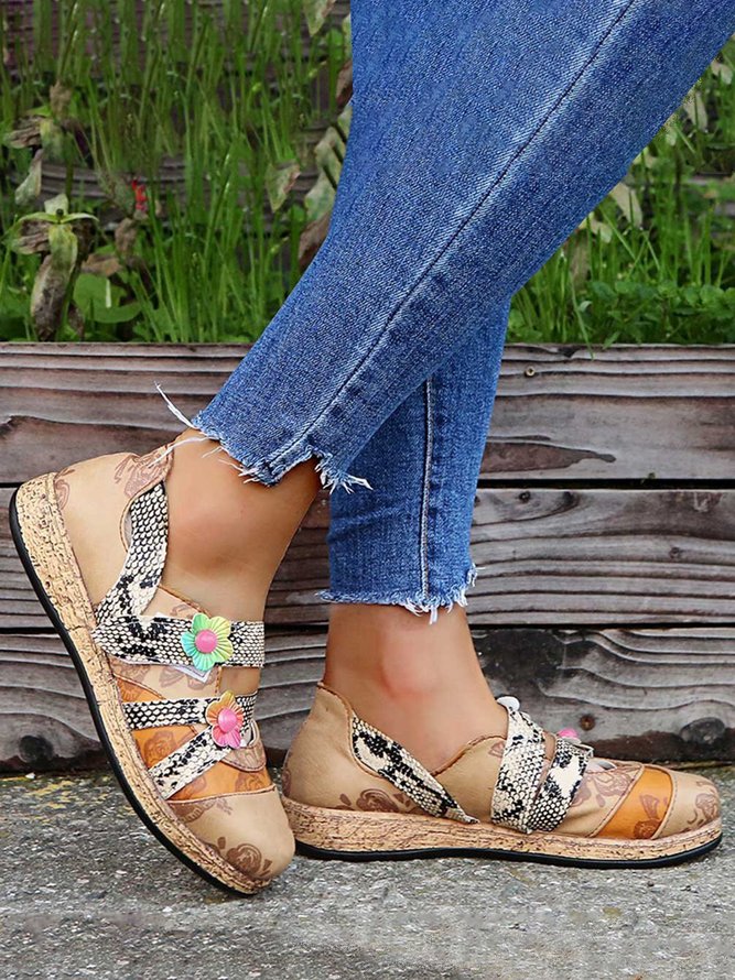Vintage Contrast Flower Applique Velcro Mary Jane Flat Shoes