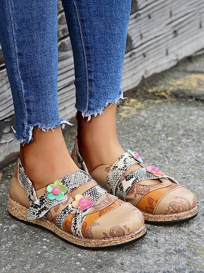 Vintage Contrast Flower Applique Velcro Mary Jane Flat Shoes
