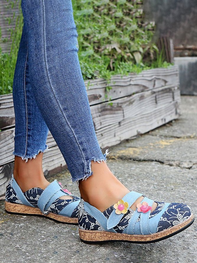 Vintage Contrast Flower Applique Velcro Mary Jane Flat Shoes