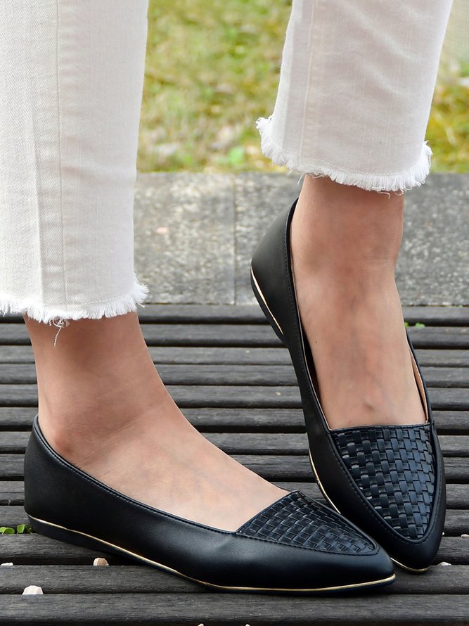 Casual Textured Pointed-Toe Flat Shoes