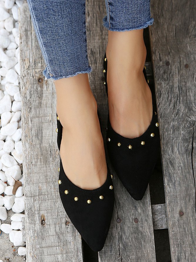 Plus Size Rivet Decor Pointed Toe Faux Suede Flats